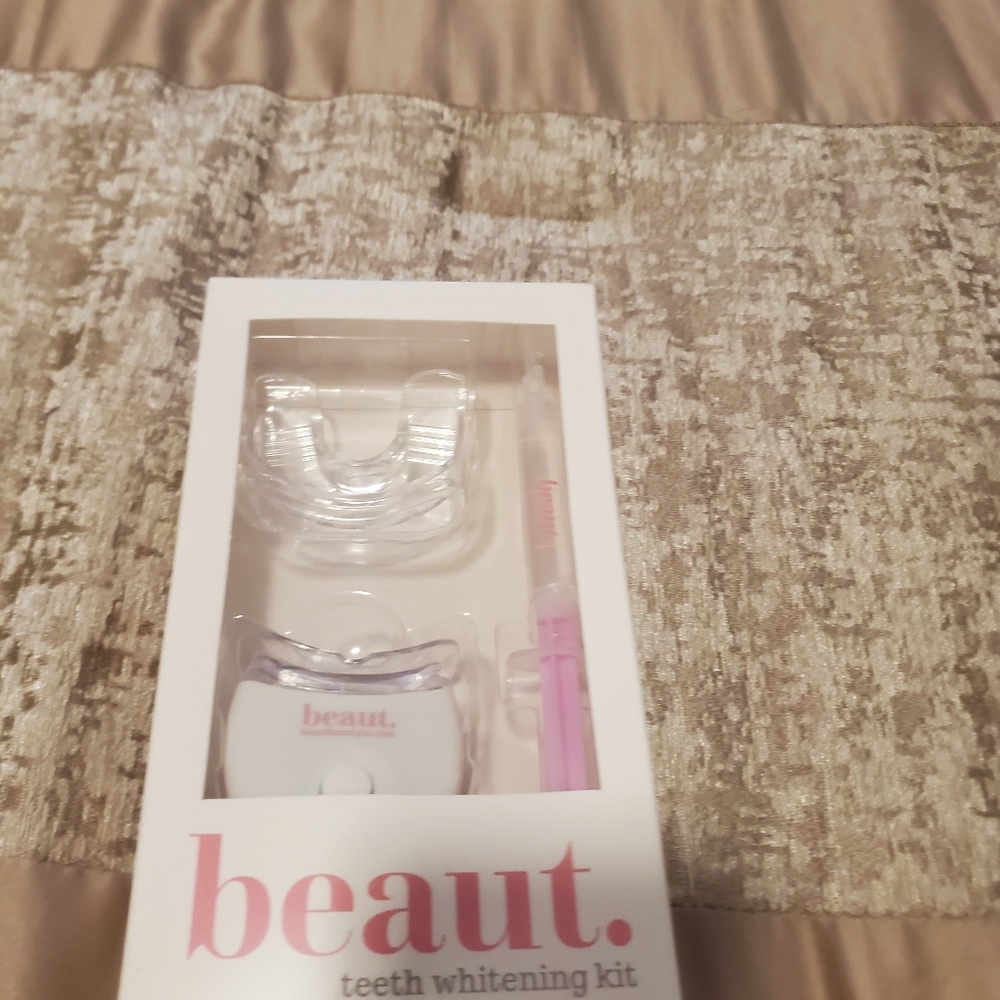Beaut Teeth Whitening Kit - Picture 7 of 8